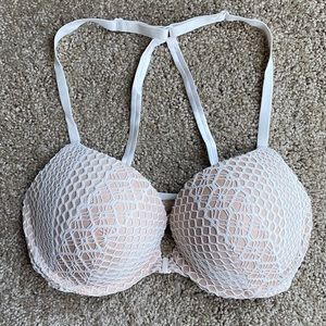 Brand New, Never Worn Victoria’s Secret Bra 34D